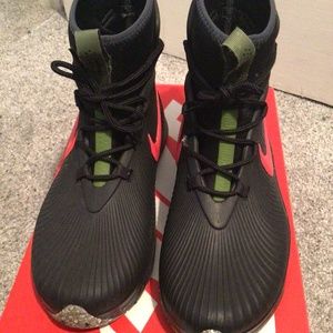 Nike boots boys size 5